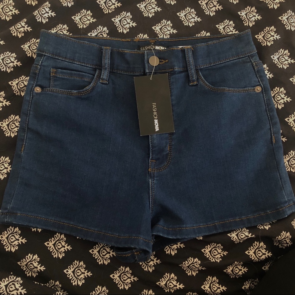 NWT Fashion Nova High Waisted Shorts Size 11